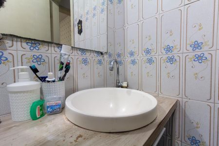 Casa para alugar com 80m², 4 quartos e 2 vagas Casa para alugar com 80m², 4 quartos e 2 vagasBanheiro