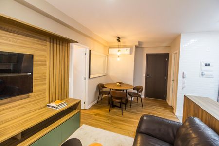 Sala  de apartamento para alugar com 1 quarto, 52m² em Alphaville Industrial, Barueri