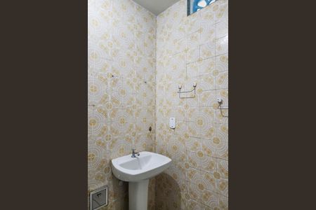 Casa de condomínio para alugar com 100m², 3 quartos e sem vagaBanheiro Social 