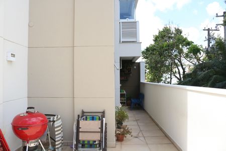 Apartamento à venda com 104m², 2 quartos e 2 vagasVaranda