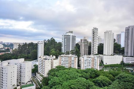 Apartamento à venda com 141m², 3 quartos e 2 vagasVista da Suíte 3