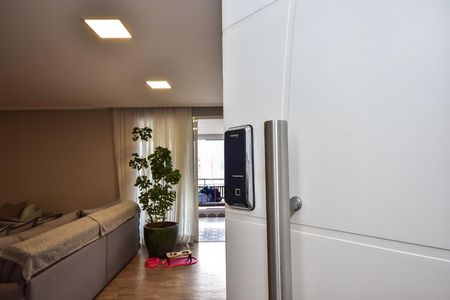 Apartamento à venda com 141m², 3 quartos e 2 vagasFechadura Eletrônica