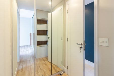 Apartamento à venda com 87m², 2 quartos e 2 vagasCloset