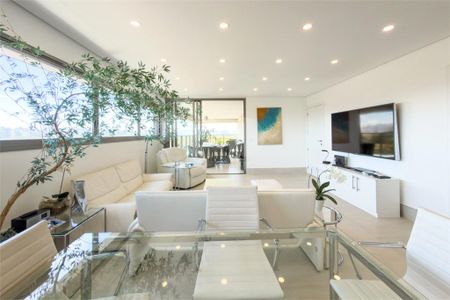 Apartamento à venda com 3 quartos, 181m² em Vila Nova Conceição, São Paulo