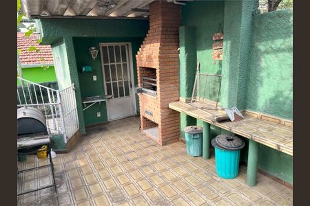 Casa à venda com 2 quartos, 230m² em Vila Pereira Cerca, São Paulo