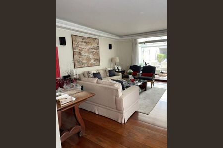 Casa à venda com 4 quartos, 350m² em Bela Aliança, São Paulo