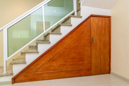 Sala de casa para alugar com 4 quartos, 410m² em Irajá, Rio de Janeiro