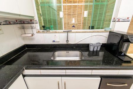 Casa para alugar com 410m², 4 quartos e 2 vagasCozinha