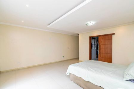 Casa para alugar com 410m², 4 quartos e 2 vagasSuíte
