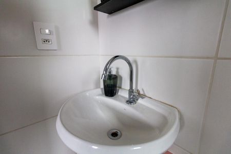 Apartamento para alugar com 33m², 1 quarto e sem vaga Apartamento para alugar com 33m², 1 quarto e sem vagaBanheiro