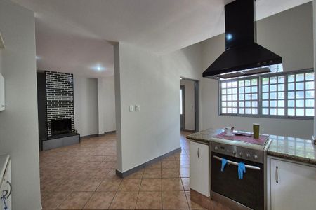 Casa à venda com 240m², 3 quartos e 2 vagasCozinha 