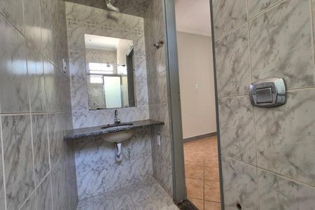 Casa à venda com 240m², 3 quartos e 2 vagasBanheiro da Suíte