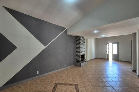 Sala de TV de casa à venda com 3 quartos, 240m² em Vila Mimosa, Campinas