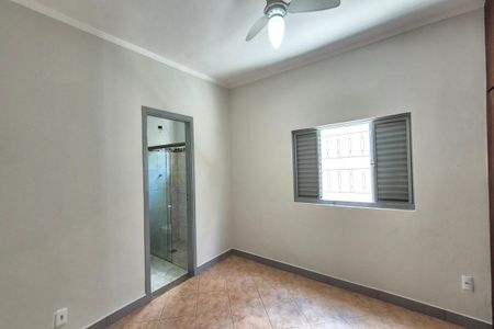 Casa à venda com 240m², 3 quartos e 2 vagasQuarto 2 - Suíte