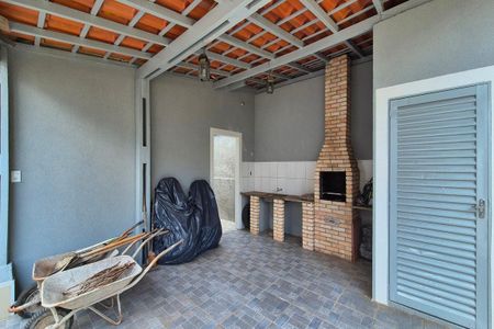 Casa à venda com 240m², 3 quartos e 2 vagasÁrea comum - Churrasqueira