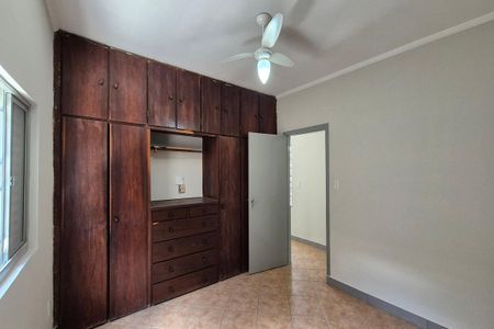 Casa à venda com 240m², 3 quartos e 2 vagasQuarto 2 - Suíte