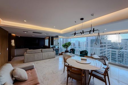 Apartamento à venda com 173m², 3 quartos e 4 vagasSala