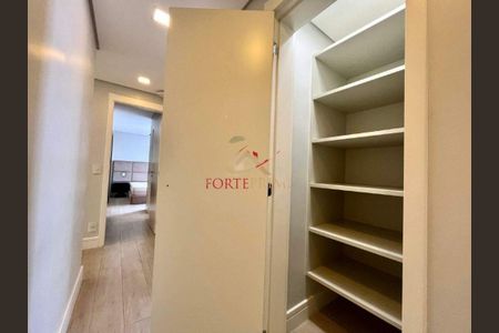 Apartamento à venda com 3 quartos, 185m² em Campo Belo, São Paulo