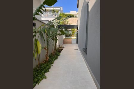 Casa de condomínio à venda com 383m², 4 quartos e 4 vagas
