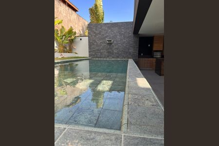 Casa de condomínio à venda com 383m², 4 quartos e 4 vagas