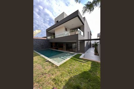 Casa de condomínio à venda com 383m², 4 quartos e 4 vagas