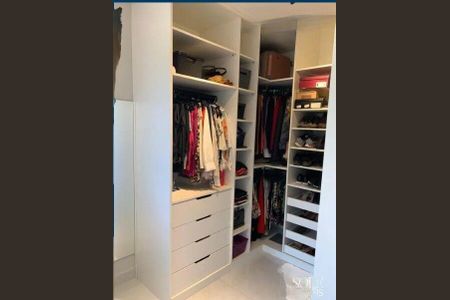 Casa de condomínio à venda com 260m², 4 quartos e 4 vagas