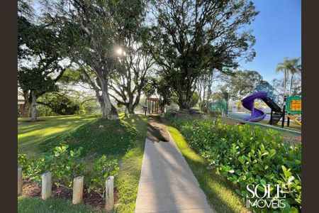 Casa de condomínio à venda com 260m², 4 quartos e 4 vagas