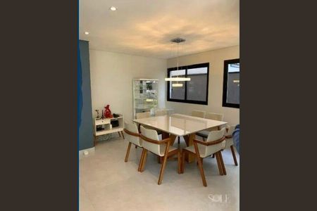 Casa de condomínio à venda com 260m², 4 quartos e 4 vagas