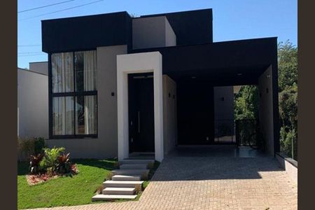 Casa de condomínio à venda com 260m², 4 quartos e 4 vagas