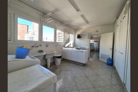 Apartamento à venda com 585m², 5 quartos e 6 vagas