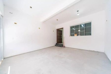Casa à venda com 2 quartos, 170m² em Jardim Ocara, Santo André