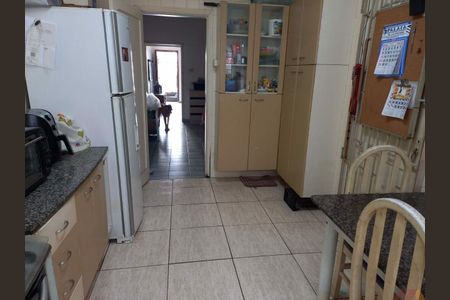 Casa à venda com 165m², 3 quartos e sem vaga