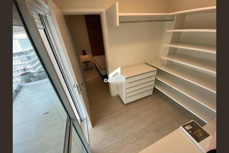 Apartamento à venda com 80m², 1 quarto e 1 vaga