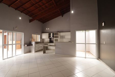 Sala de casa de condomínio à venda com 3 quartos, 290m² em Corrupira, Jundiaí