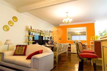 Casa à venda com 3 quartos, 203m² em Mirandópolis, São Paulo