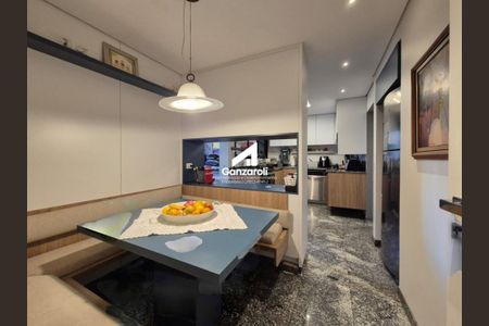 Apartamento à venda com 200m², 3 quartos e 2 vagas