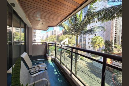 Apartamento à venda com 200m², 3 quartos e 2 vagas