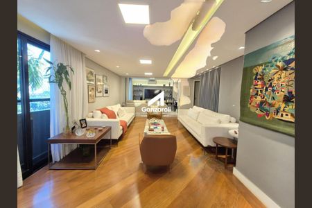 Apartamento à venda com 200m², 3 quartos e 2 vagas