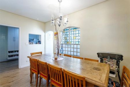 Casa à venda com 5 quartos, 250m² em Planalto Paulista, São Paulo