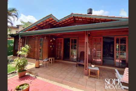 Casa de condomínio à venda com 238m², 3 quartos e 2 vagas