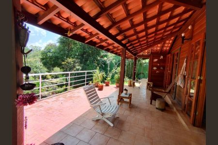 Casa de condomínio à venda com 238m², 3 quartos e 2 vagas