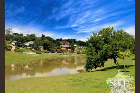 Casa de condomínio à venda com 238m², 3 quartos e 2 vagas