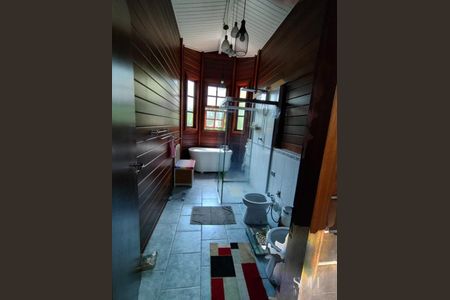 Casa de condomínio à venda com 238m², 3 quartos e 2 vagas