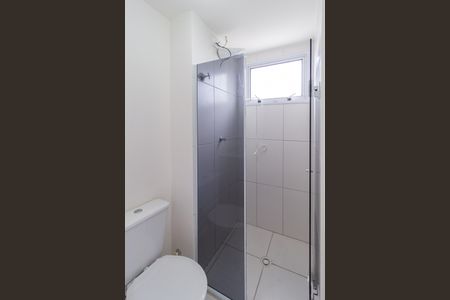 Banheiro de apartamento para alugar com 1 quarto, 28m² em Chacara Santa Lucia, Carapicuíba