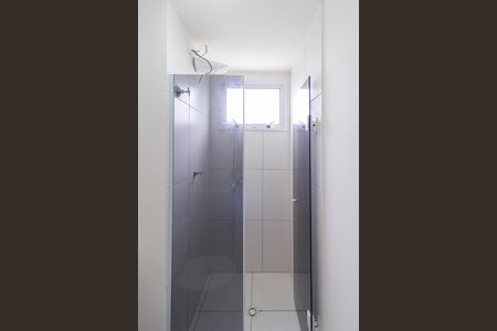 Banheiro de apartamento para alugar com 1 quarto, 28m² em Chacara Santa Lucia, Carapicuíba