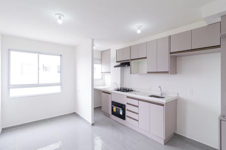 Sala  de apartamento para alugar com 1 quarto, 28m² em Chacara Santa Lucia, Carapicuíba