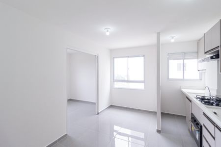 Sala  de apartamento para alugar com 1 quarto, 28m² em Chacara Santa Lucia, Carapicuíba