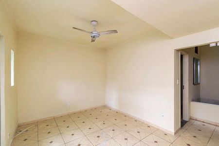 Sala de casa para alugar com 2 quartos, 70m² em Olaria, Rio de Janeiro