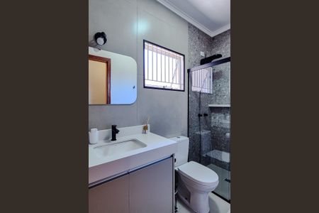 Casa à venda com 146m², 3 quartos e 2 vagasBanheiro