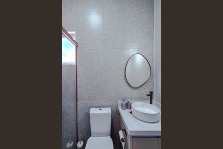 Casa à venda com 146m², 3 quartos e 2 vagasBanheiro da Suíte